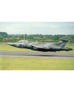  Buccaneer xv867 208 Squadron low level run