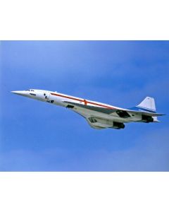 Concorde G-AXDN in Flight – Farnborough Airshow, 6 Sept 1974 – Photo by Stuart H Bourne