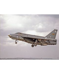English Electric Lightning F6 XS899 – RAF Binbrook, 18 April 1988