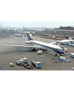 Vickers VC10 G-ARVK – BOAC Livery at Heathrow – Stuart H. Bourne Photo