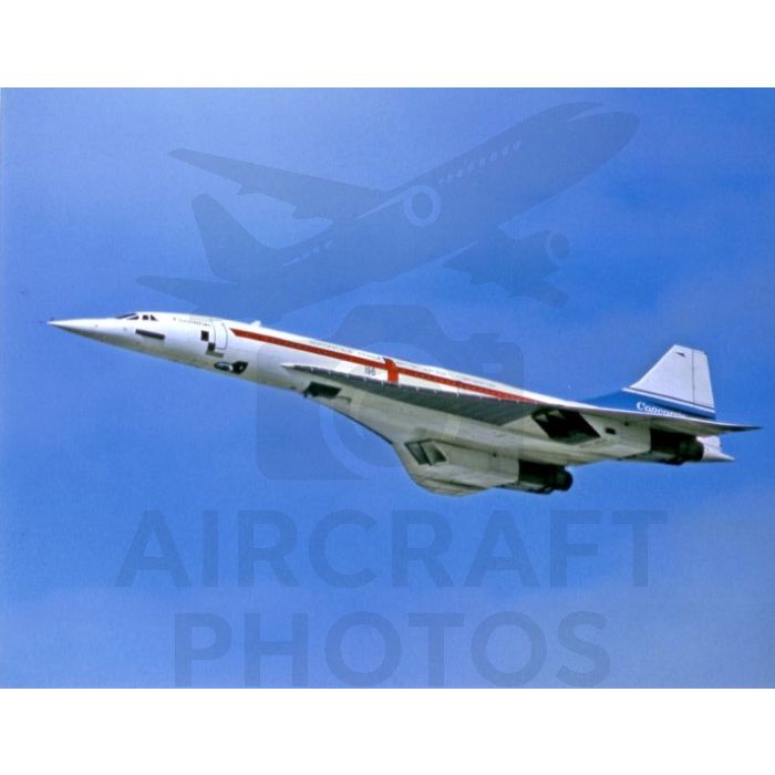 Concorde G-AXDN in Flight – Farnborough Airshow, 6 Sept 1974 – Photo by Stuart H Bourne