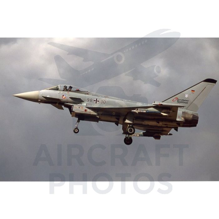 Eurofighter Typhoon EF2000 DA5 – Germany Air Force Prototype (Reg: 98-30) In-Flight Gear Down