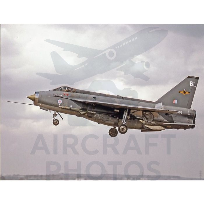 English Electric Lightning F6 XS899 – RAF Binbrook, 18 April 1988