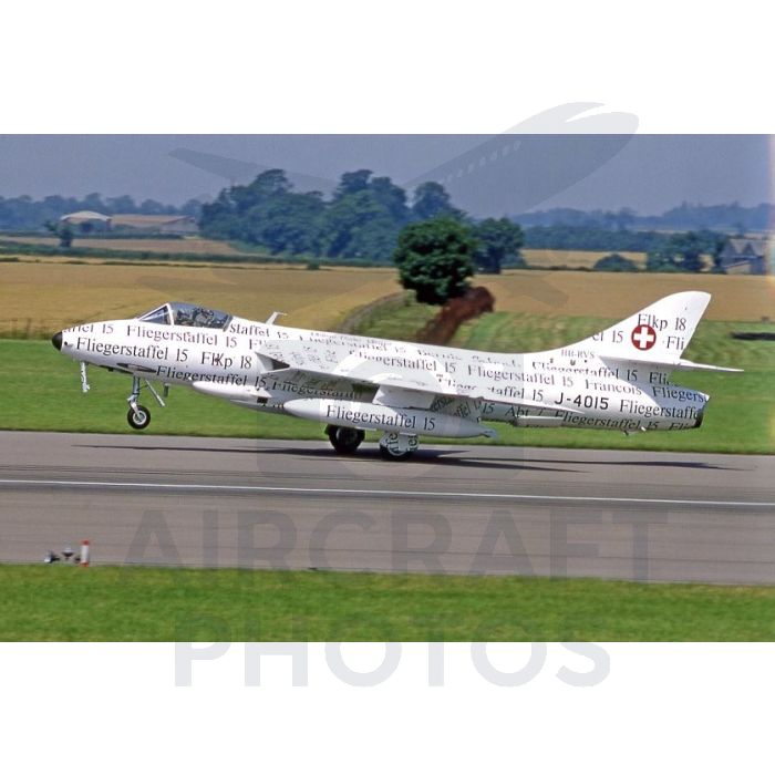 Hawker Hunter F.58 “Papyrus” – HB-RVS (J-4015, ex J-4040) Swiss Civil Heritage Jet